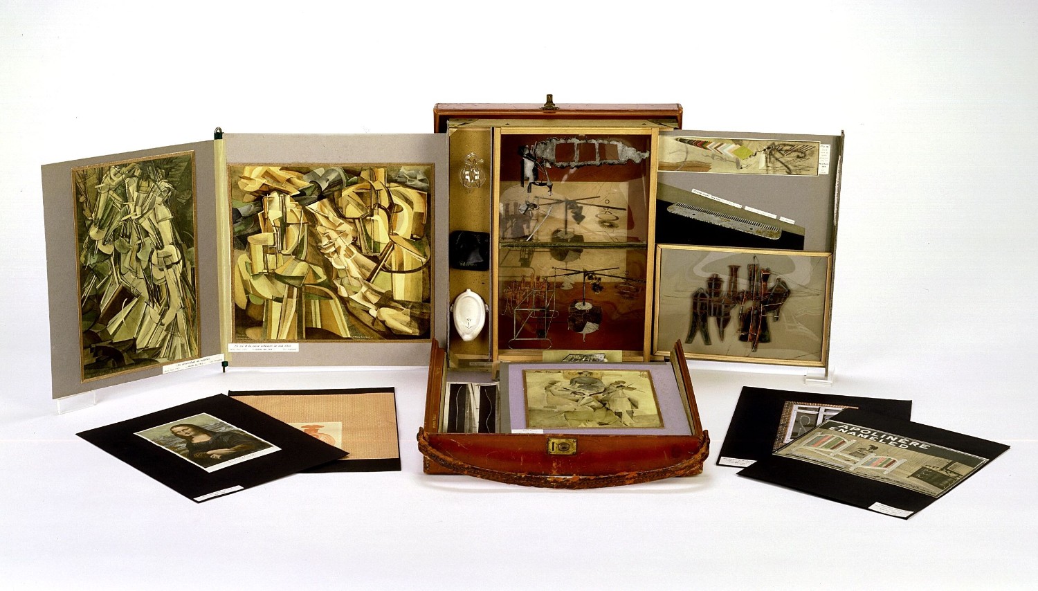 Duchamp suitcase online